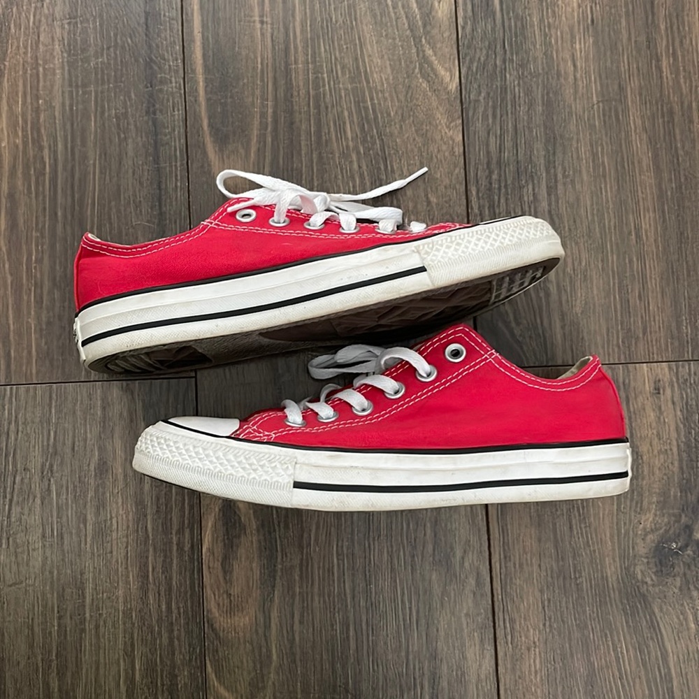 Women’s converse